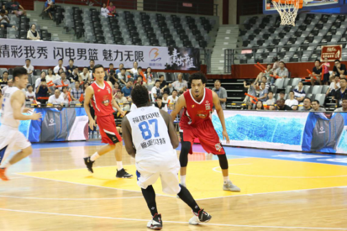 2017年NBL联赛福建闪电队收获五连胜