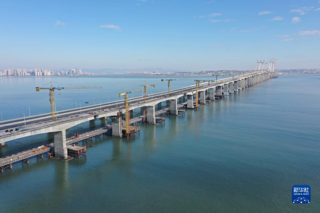 新建福厦铁路泉州湾跨海大桥全桥贯通