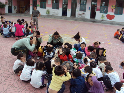 霞浦:防震逃生演练进幼儿园
