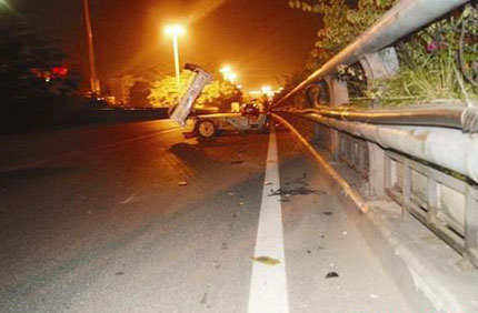 厦门男子熬夜看球疲劳驾驶撞死人 逃逸后开着