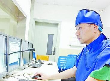 熊宇:除夕接到急诊电话 二话不说赶回医院