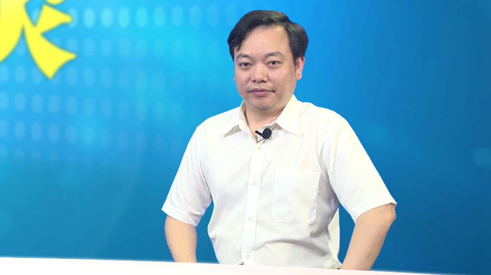 福建省电子信息集团党委委员、副总经理黄舒