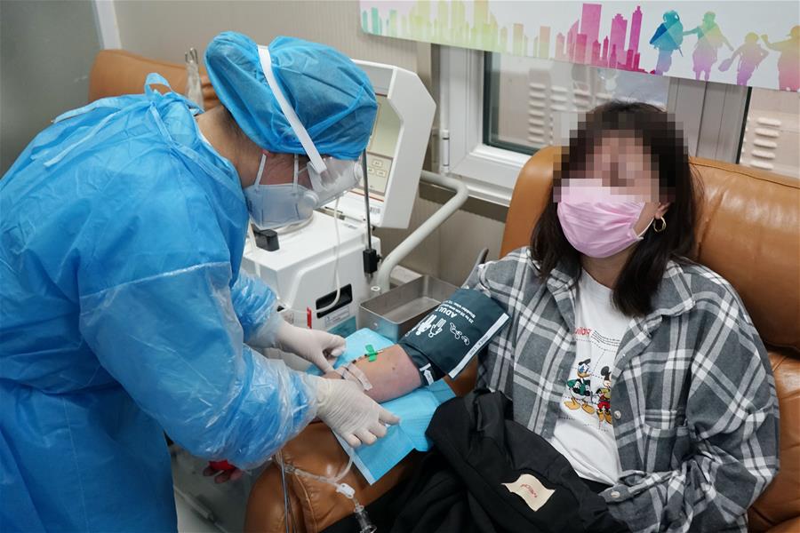 福建首位捐献血浆的新冠肺炎康复者顺利完成采集
