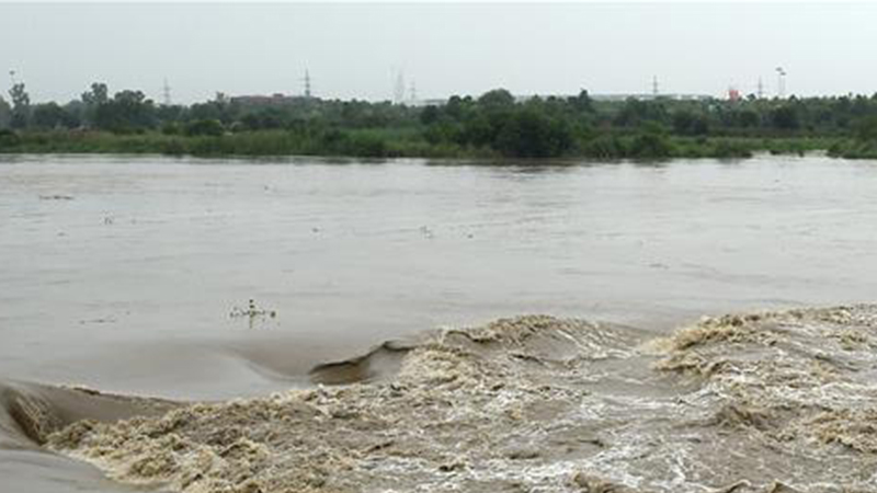 "卢碧"即将登陆 南方部分河流可能发生超警洪水