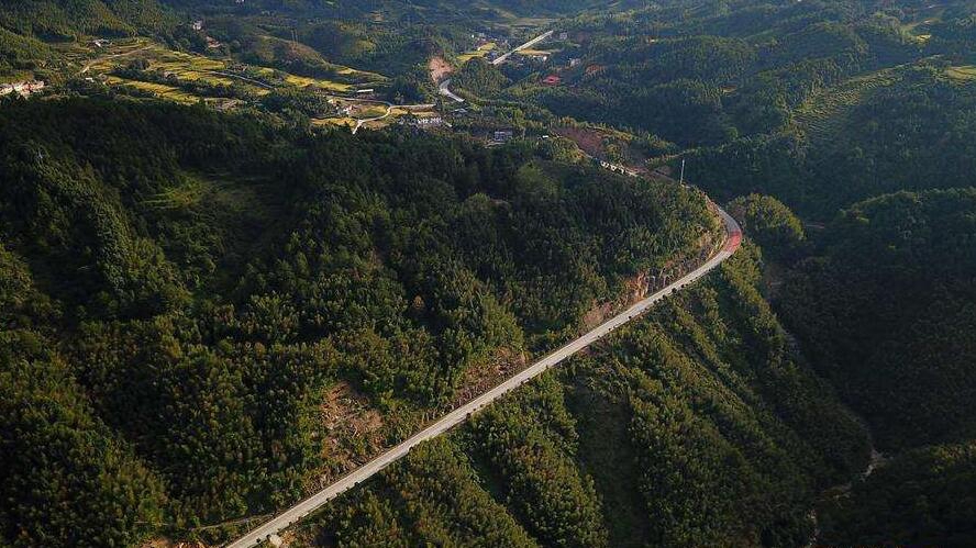 泉州：建“四好農村路”，鄉村振興有“好路”